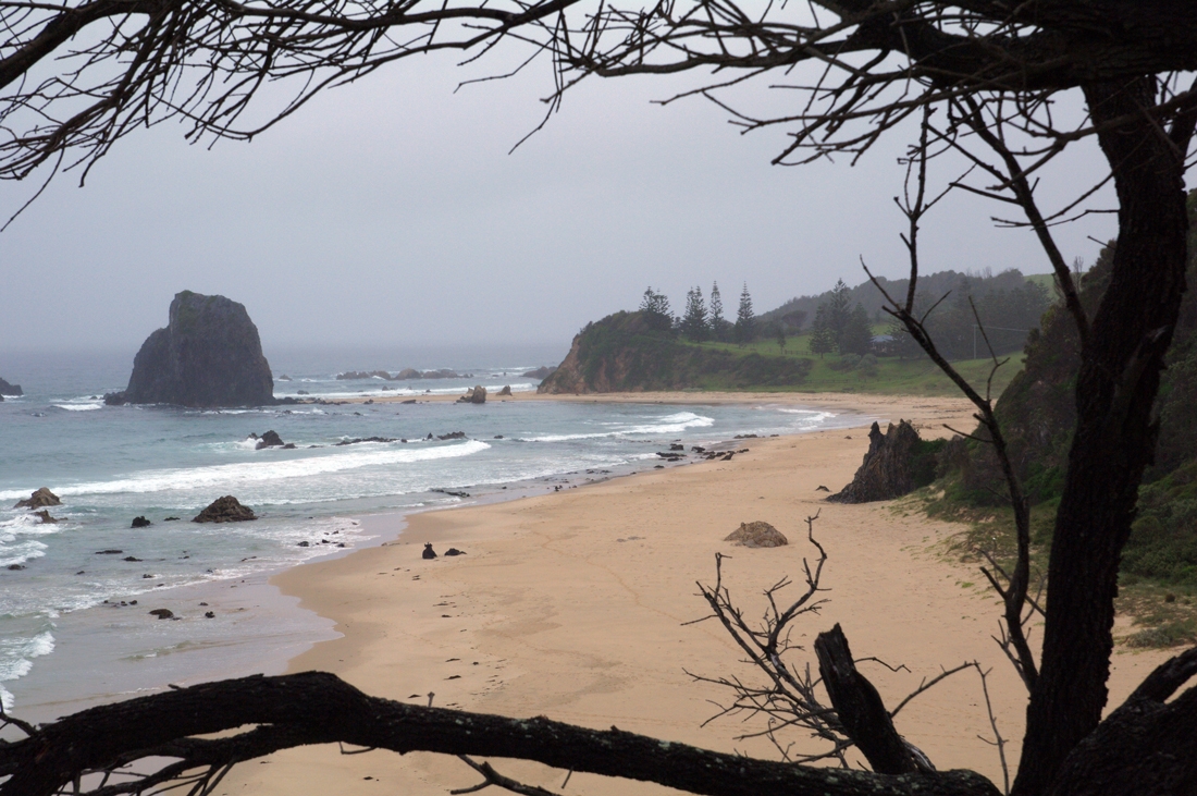 Glass House Rocks Beach