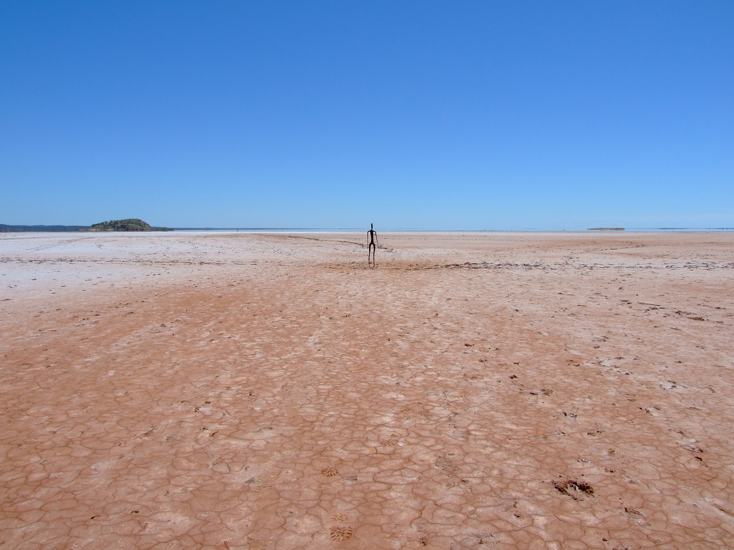 Lake Ballard Statue